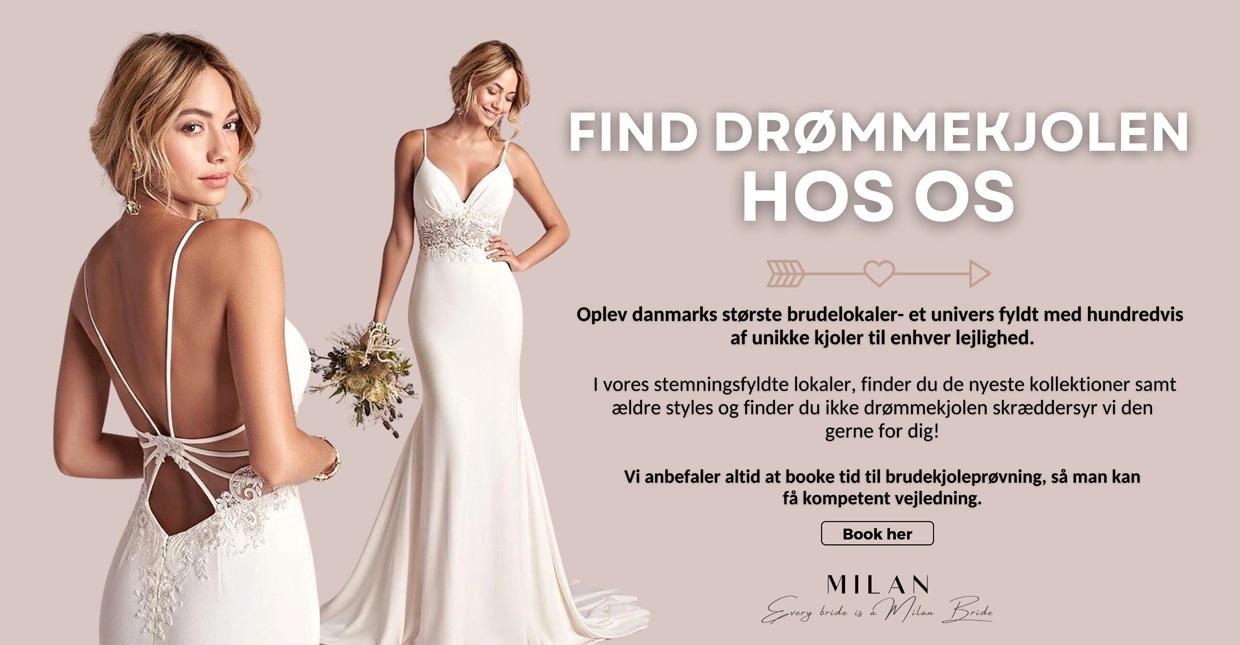 Brudekjole med detaljeret ryg og blonder, præsenteret i en elegant setting med blomster.